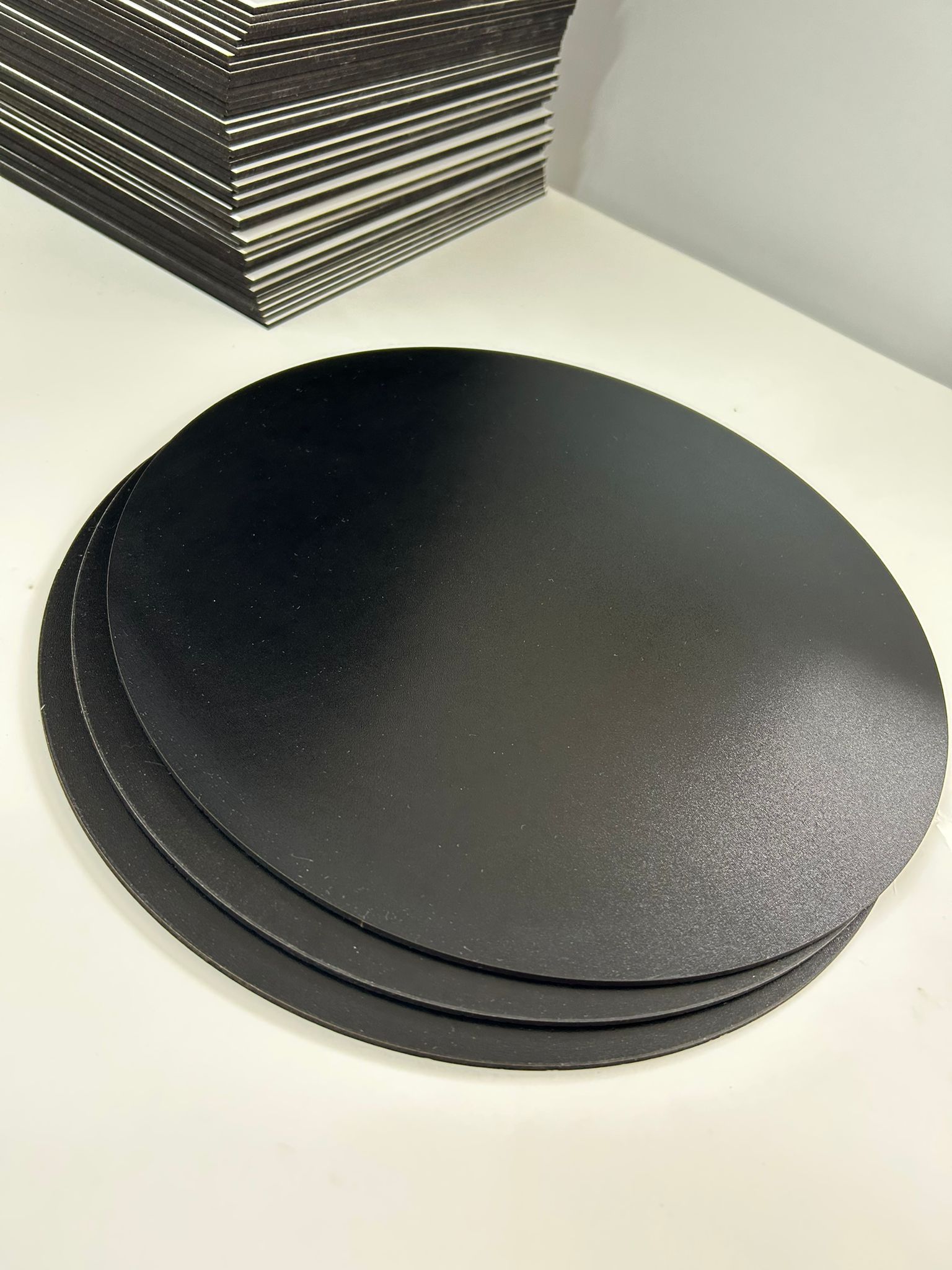 25cm Siyah MDF Yuvarlak